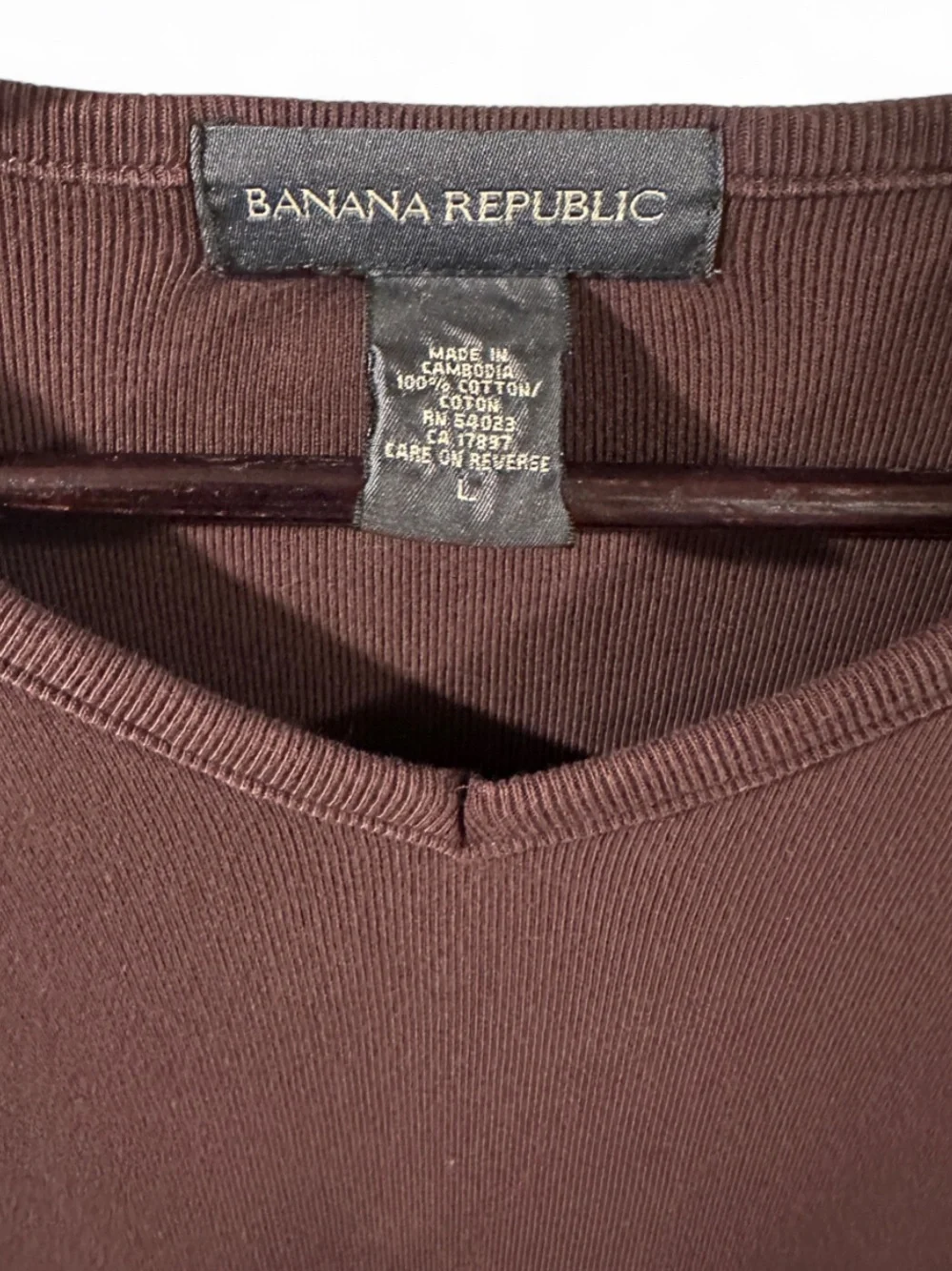 VTG Y2K Banana Republic Burgundy V-Neck Ribbed Long Sleeve Top Size Men’s Large